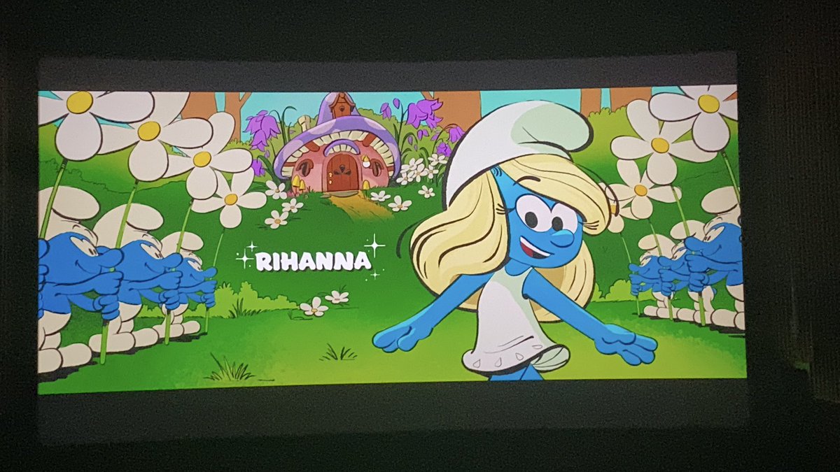 fentyxawge's tweet image. Smurfs was such a feel-good movie, and Rihanna absolutely nailed Smurfette! 💙🎤
