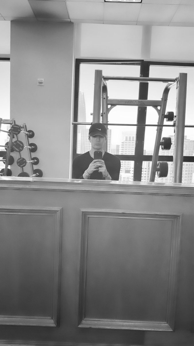 Got an album out
#MAGICMAN2
👇
teamwang.lnk.to/MAGICMAN2

#jacksonwang
#王嘉爾
#잭슨