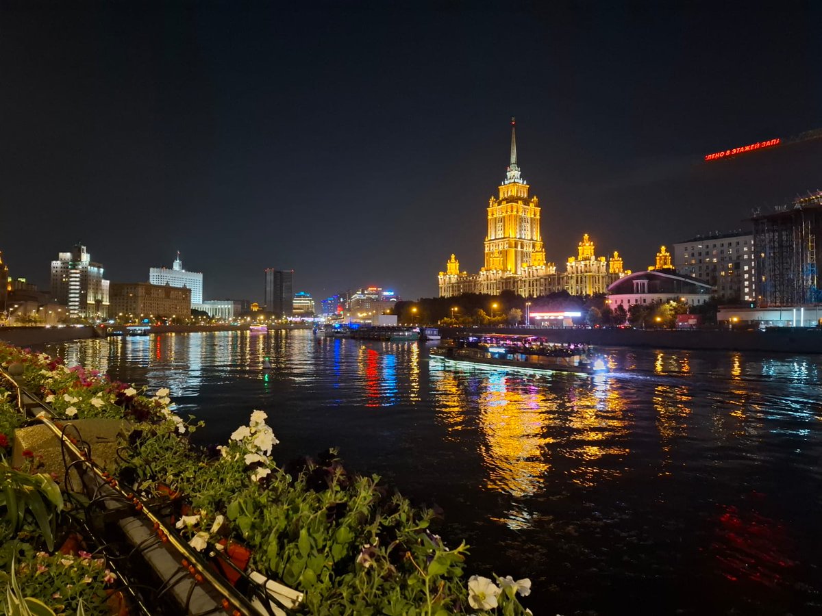 AKantemirov's tweet image. Moscow CITI tonight.
Friends invited us over to a restaurant in Moscow CITI district and it was the best food we had during this whole trip so far.