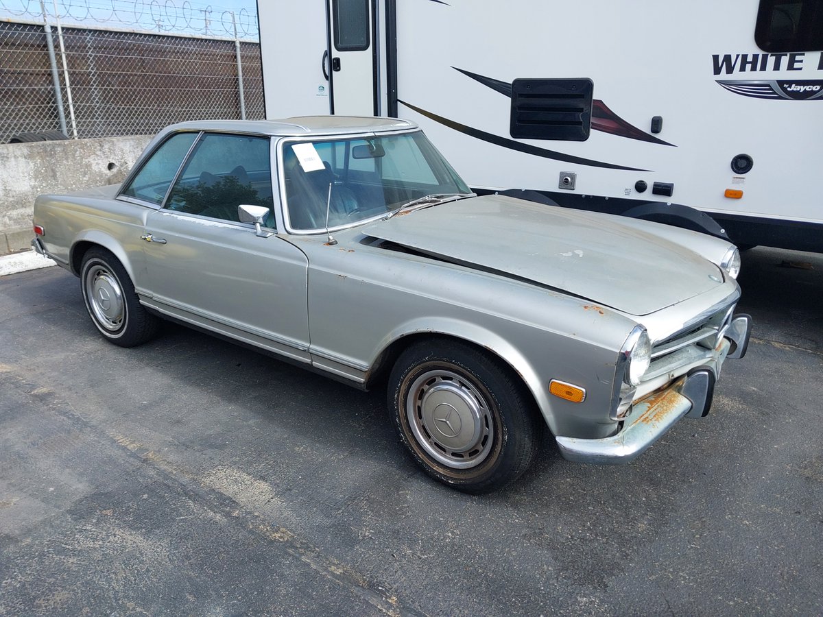 SFPD's tweet image. FAMILY HEIRLOOM RECOVERED: A 1970 Mercedes-Benz 280 SL has been returned to its owners thanks to the efforts of the SFPD Auto Theft Unit and CA DMV Investigation Division.
Two suspects have been arrested in connection with this incident. Investigators were able to recover the…