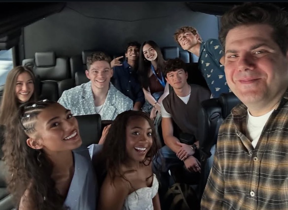 bushnellthinker's tweet image. charlie with his percy jackson cast mates at san diego comic con!
