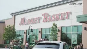 Two fired Market Basket executives are holding a press conference Wednesday to share their perspective on the dispute surrounding recent leadership changes and suspensions at the company. yahoo.com/news/articles/…