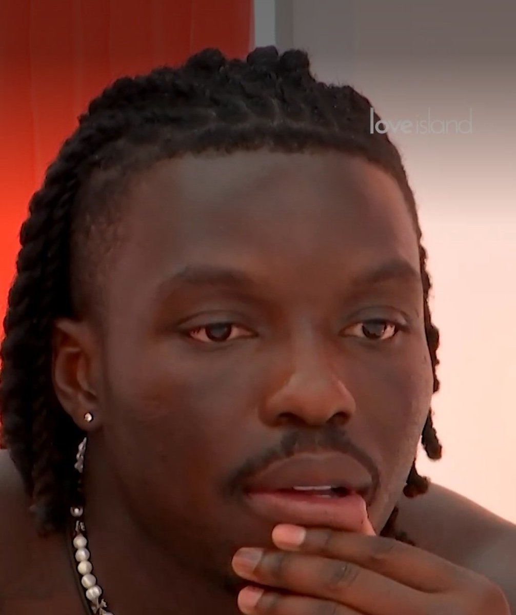 Hannah_Clarke94's tweet photo. He's thinking if Helena and Harry aren't together, then that means me and my mug are one step closer to winning the money 

#LoveIslandUK #LoveIsland https://t.co/YasPArGqcT