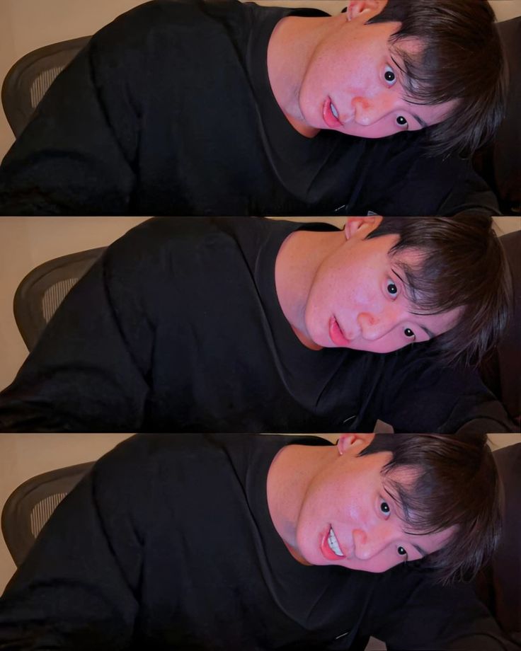 JeonEsHi97's tweet image. he’s literally the love of my life