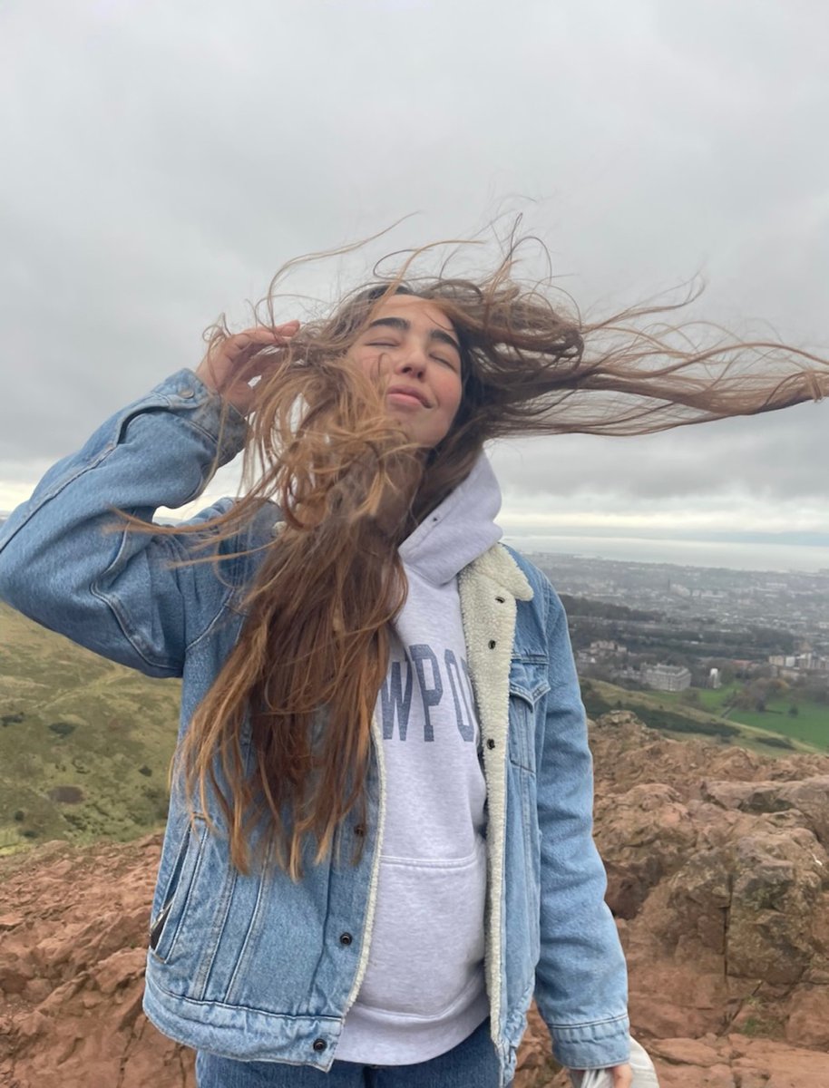 Kidney_Research's tweet image. Maya was only 7 years old when her kidneys failed. She had medication to try and protect her kidneys, but by 2007, she needed dialysis.
She received a kidney from her father, Todd, but years later she was diagnosed with kidney cancer.
Through her own journey, she has started…