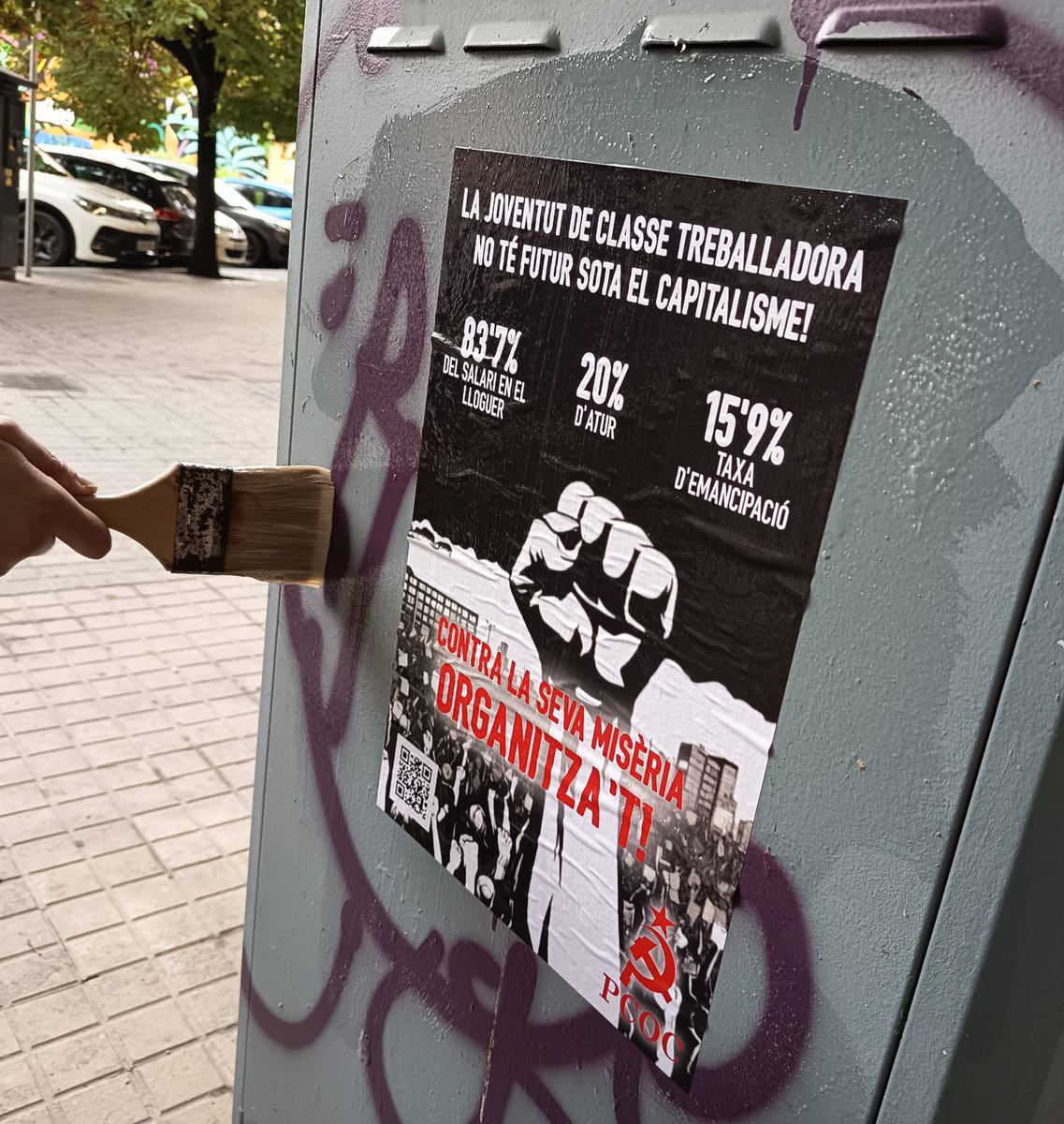 PCOE_estatal's tweet image. 📣 AGITACIÓ I PROPAGANDA 📣
La cèl·lula Joan Comorera (PCOC) ha encartellat pel barri de les Corts, denunciant l’ofensiva feixista del capital contra la classe obrera i la necessitat d’organització als carrers.
Socialisme o barbàrie!