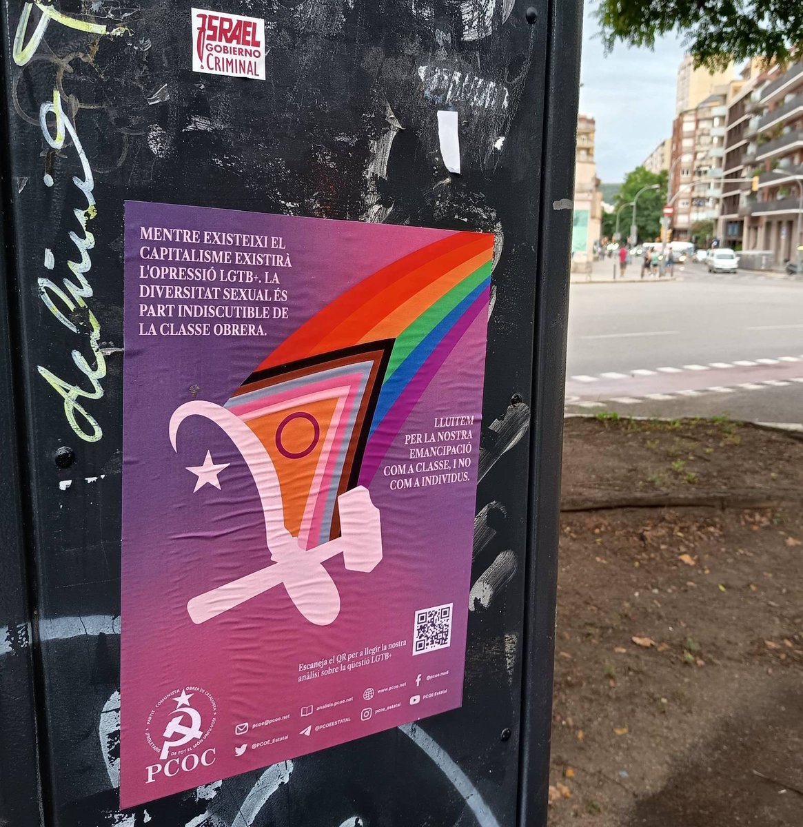 PCOE_estatal's tweet image. 📣 AGITACIÓ I PROPAGANDA 📣
La cèl·lula Joan Comorera (PCOC) ha encartellat pel barri de les Corts, denunciant l’ofensiva feixista del capital contra la classe obrera i la necessitat d’organització als carrers.
Socialisme o barbàrie!