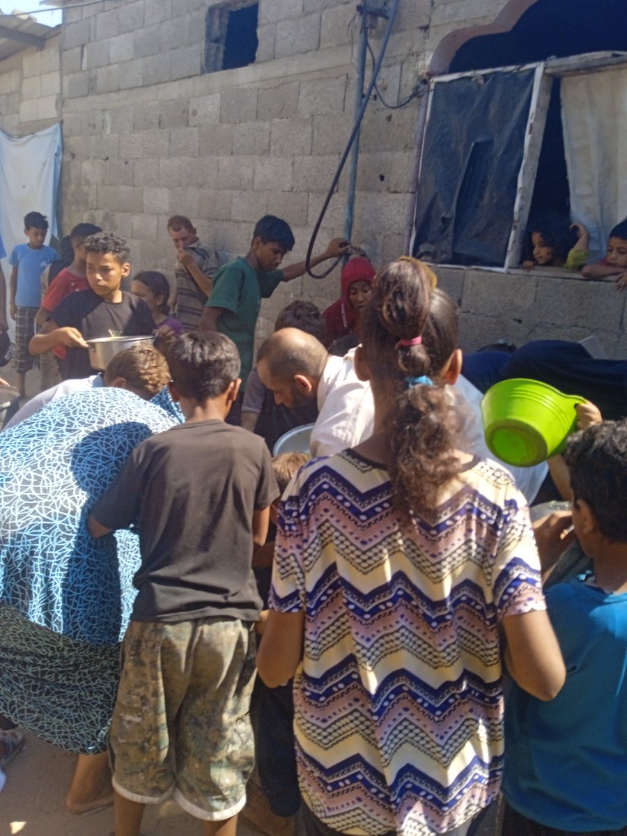 Hghi369713's tweet image. Good evening everyone. Thanks to God for your help and participation, we were able to provide a meal to the camp. In this famine that families and children are facing. Their children are starving.👇
chuffed.org/project/110595…