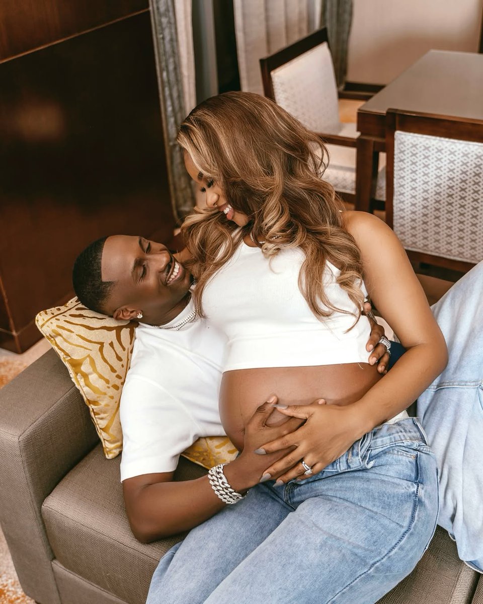 JumaJux_AFB's tweet image. MOM AND DAD 🤍

BLESSED. GRATEFUL. THANKFUL