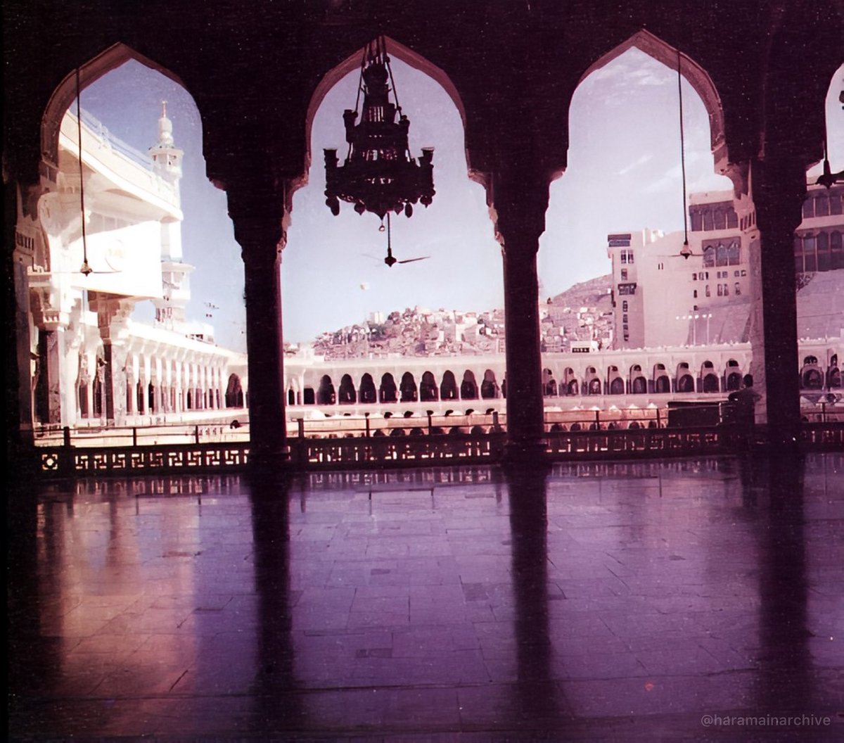 Masjid Al Haram in the 90s

المسجد الحرام في التسعينيات الميلادية