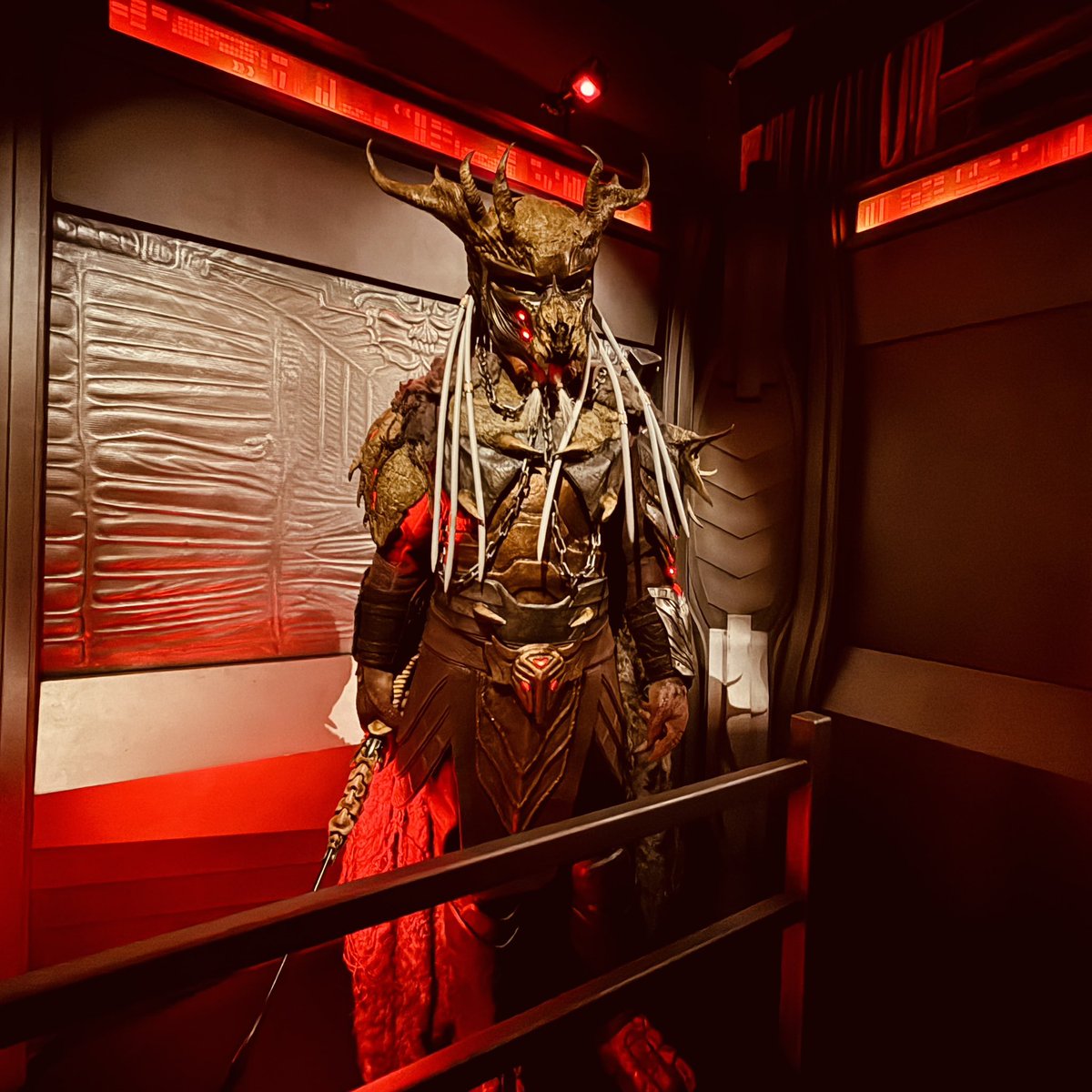 DaneAdams's tweet photo. The Predator Badlands offsite at Comic-Con has an OPEN BAR for whatever you want. Secret Tip: ask for the Skull &amp; Spine for an on theme experience. Warning: this will be very popular and hard to get into. @DannyTRS @20thcentury #PredatorBadlands  #skullAndspinedrink @SD_Comic_Con https://t.co/zxxeWLaMnH