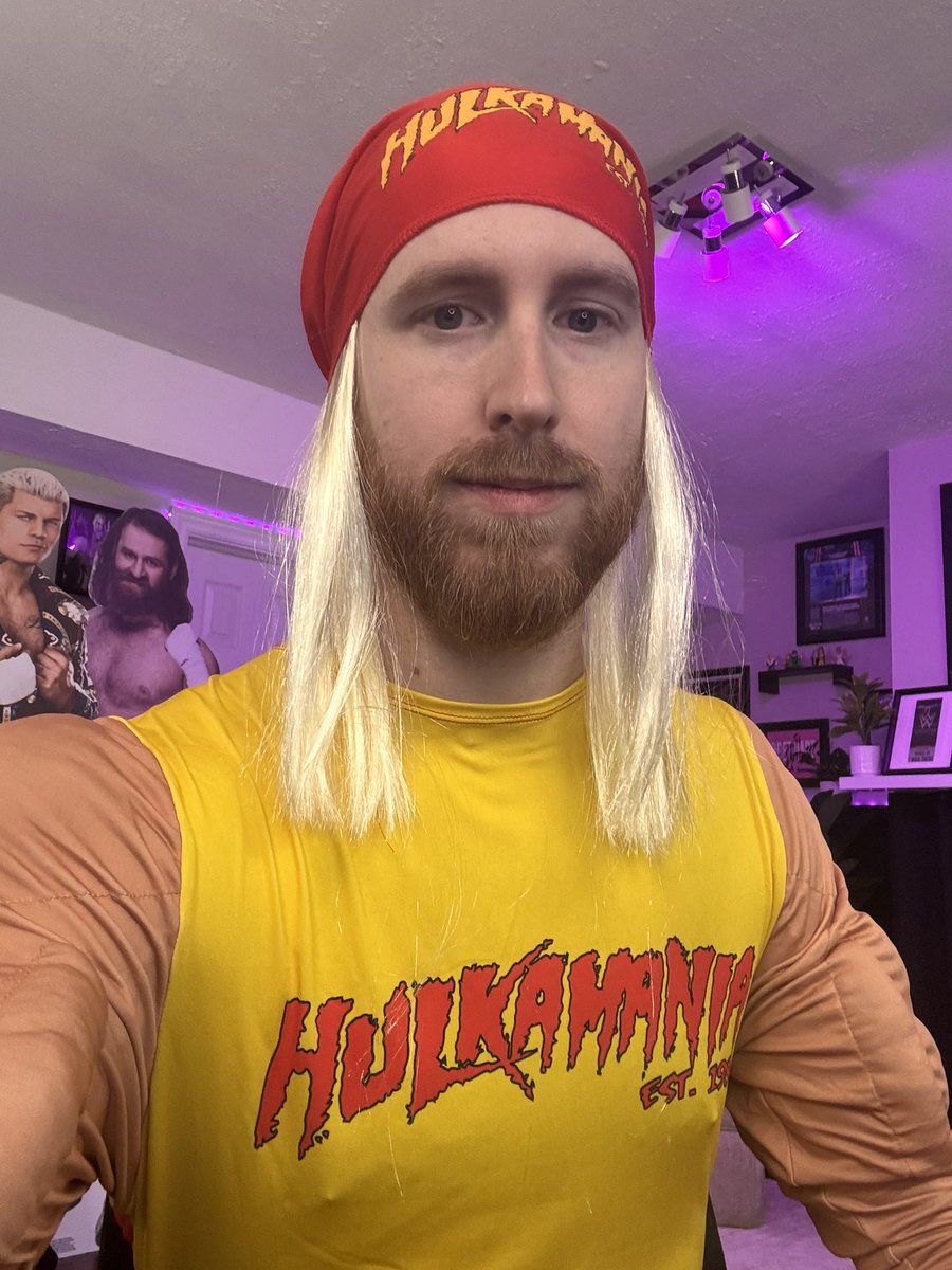 conman167's tweet image. This cosplay haunts me