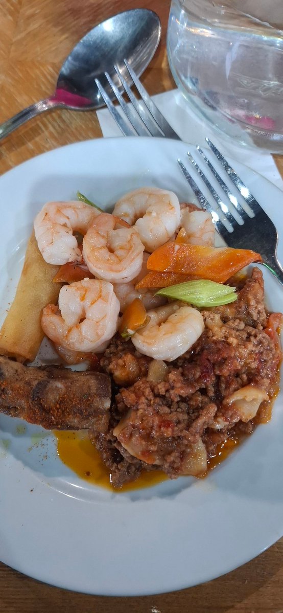 ndukaomeife's tweet image. I have been out since after work. Took a family friend from Nigeria out.
I hate all this with ice cream, soup, and meat 🍖😋😋😋