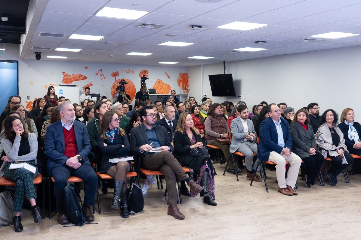 ¡Presentamos Fortalece! 💪📚 Una plataforma de formación flexible y online, para directoras, directores y jefaturas de UTP. Podrás acceder desde el 1 de agosto, y encontrarás módulos de 8 horas para completar en cualquier lugar y momento.

Conoce más en agenciaeducacion.cl/conoce-fortale…