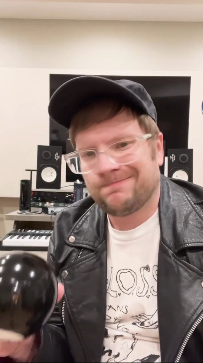 SoulPunkStan's tweet image. I knew he was putting too much of the Stumpussy into that performance for it just to be a place holder