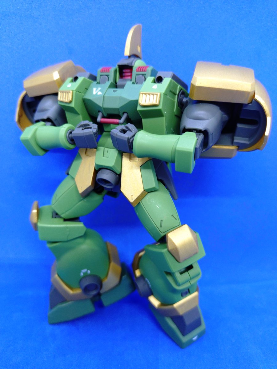 MS06FZ0080BZ's tweet image. #これがこうなる選手権
キンキン筋肉金曜日

←before
→after