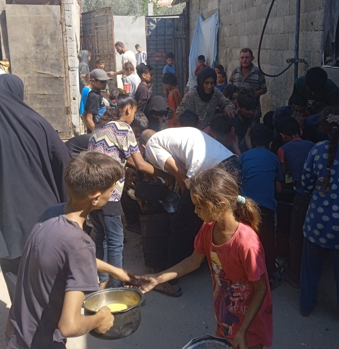 Hghi369713's tweet image. Our children and families are dying of hunger every day, but thanks to your support, help and contributions, we can provide them with a simple meal so they can survive. I hope everyone will continue to support us. Please share and bless us.👇
chuffed.org/project/110595…