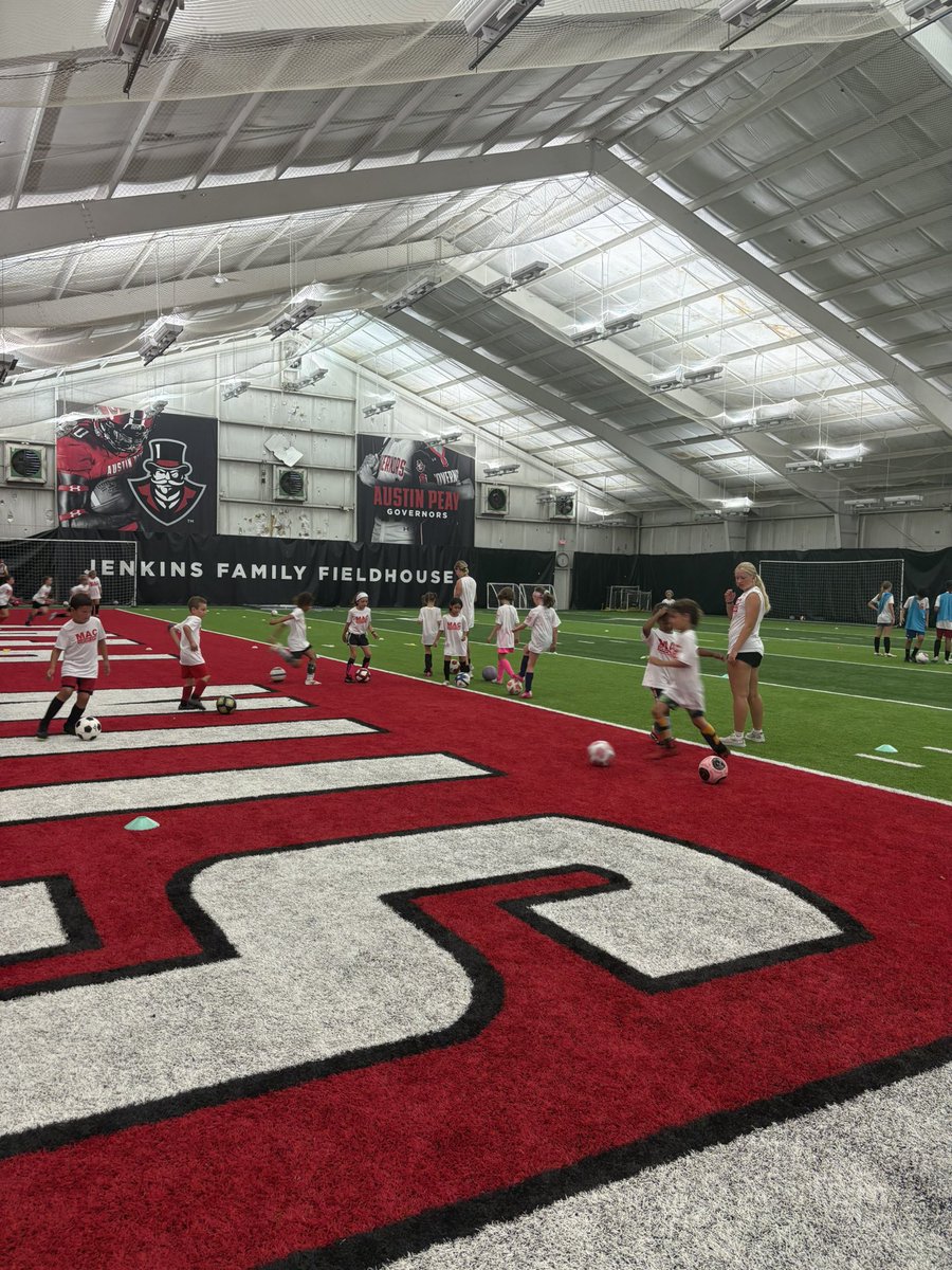 Final Kids Camp of the summer🎩⚽️

We had a blast with all of our little Govs!!

#GovsGetBetter | #LetsGoPeay