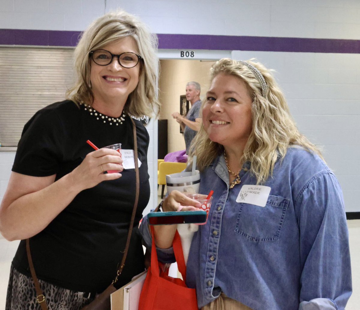 DCSeNews's tweet image. 2025 Bookkeepers&apos; Meeting:  Behind the curtain, it&apos;s all about the teamwork! #TeamDCS #BeTheStandard