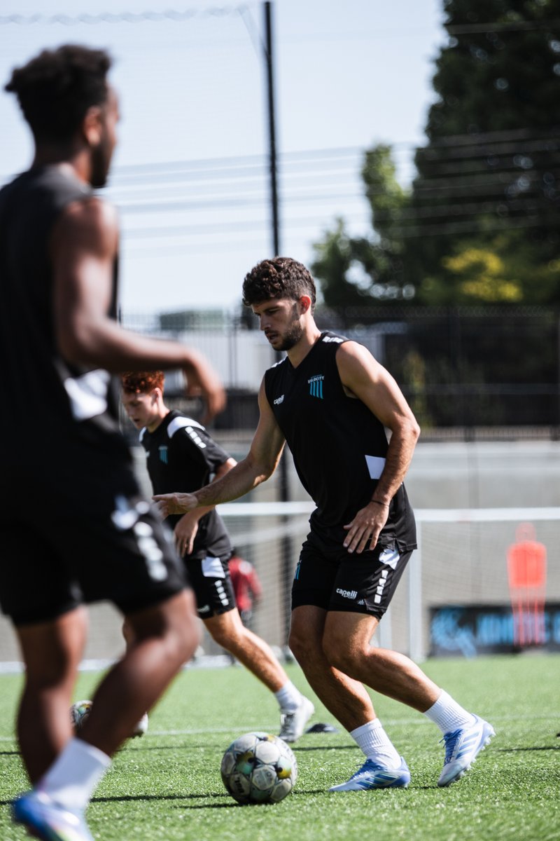 SpokaneVelocity's tweet image. In the lab, focused on Saturday 🧪🔬
🎟️link in bio!
#SpokaneVelocityFC #LeagueOne #LetsGoSpo #WelcomeToTheEdge #UpTheFalls #UnfinishedBusiness