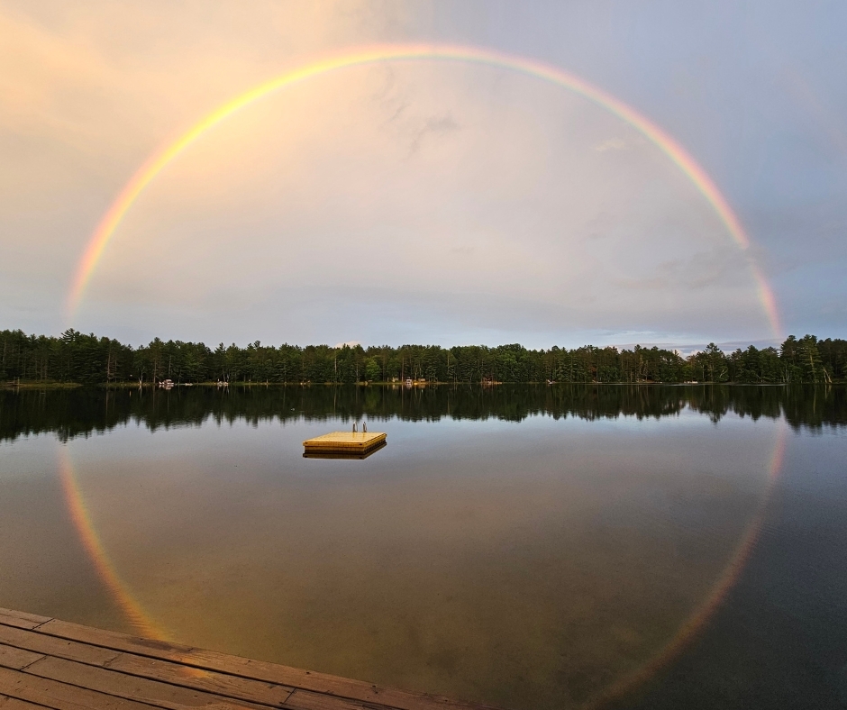 DiscoverWI's tweet image. Pure rainbow bliss captured in Hazelhurst! 🌈 

Photo by Ryan Drengler