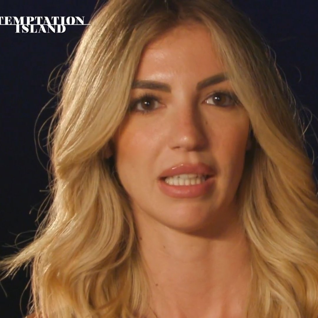 heythreshold's tweet image. comunque il lifting della marchesa è venuto proprio bene 

#temptationisland