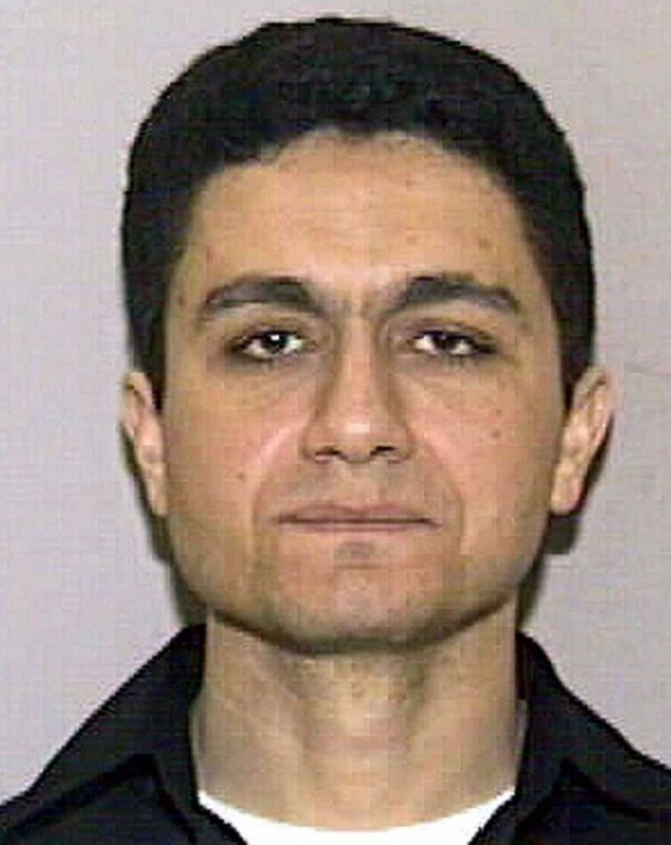 AmichaiChikli's tweet image. Reality surpasses all imagination.
There are growing indications that Iván Chirivella - a captain at @vueling Airlines who reportedly trained two of the 9/11 hijackers, including Mohamed Atta - may have been the pilot who ordered the removal of the Jewish children from the flight…