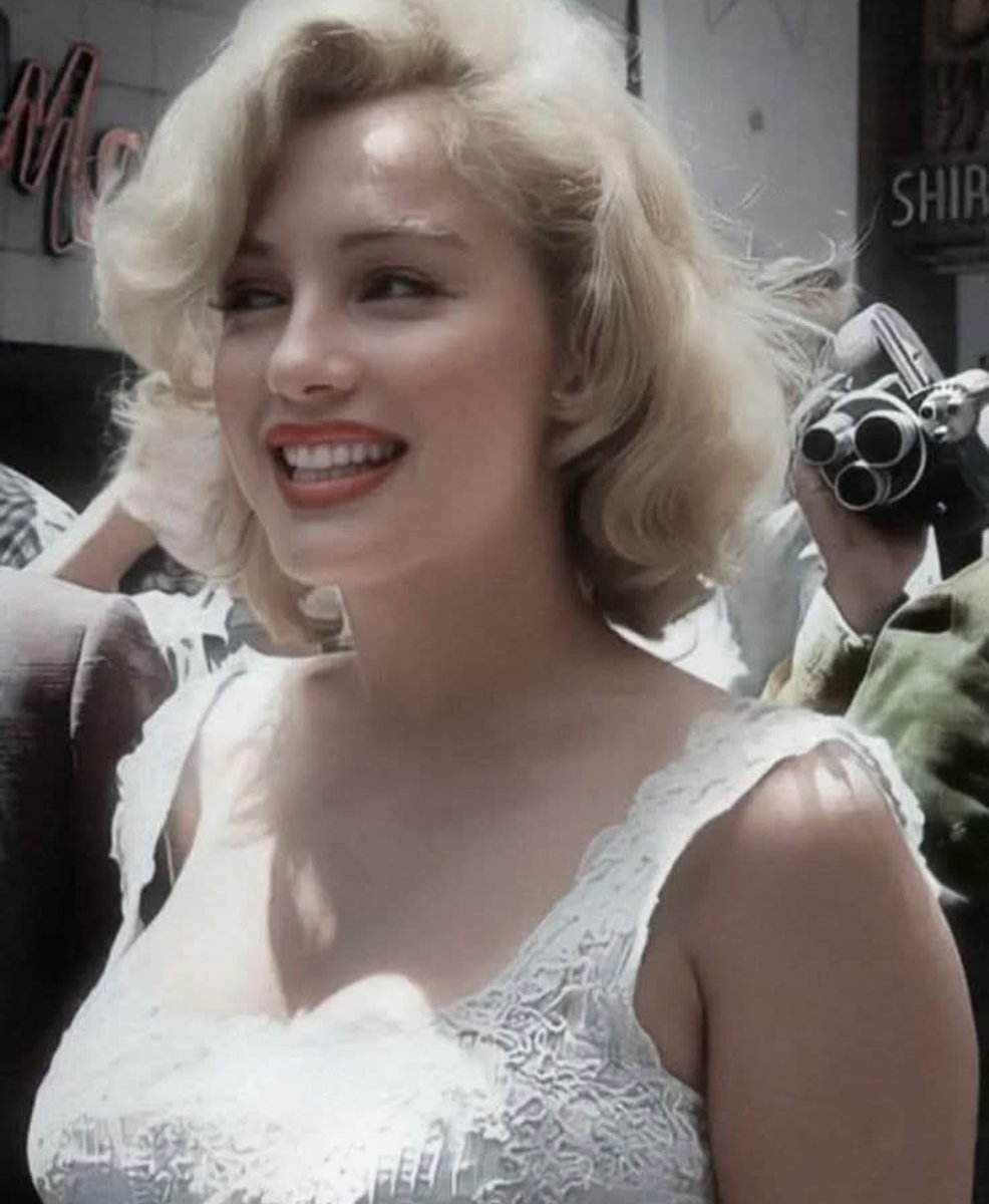MarilynSpirit's tweet image. There will always be people who envy the way other's receive you.