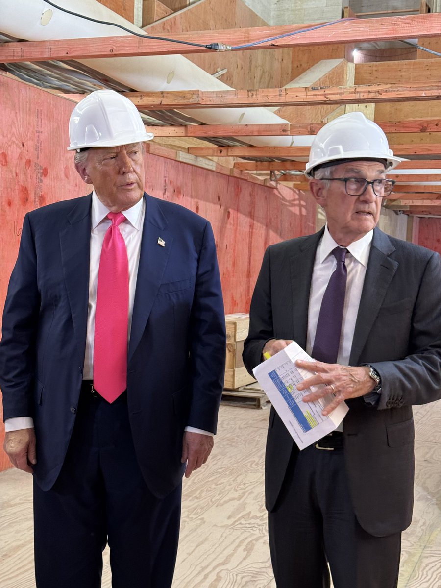 TheGeorgeHQ's tweet image. Fed Chairman Powell after being handed piece of paper by POTUS detailing cost figures he cited