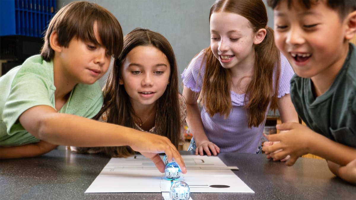 Ozobot's tweet image. From Color Codes to Python, Ozobot helps students build coding confidence at every step.
Starting with screen-free Color Codes and progressing to Ozobot Blockly and Python, students gain real skills while developing problem-solving and creative thinking.
See how our scaffolded…