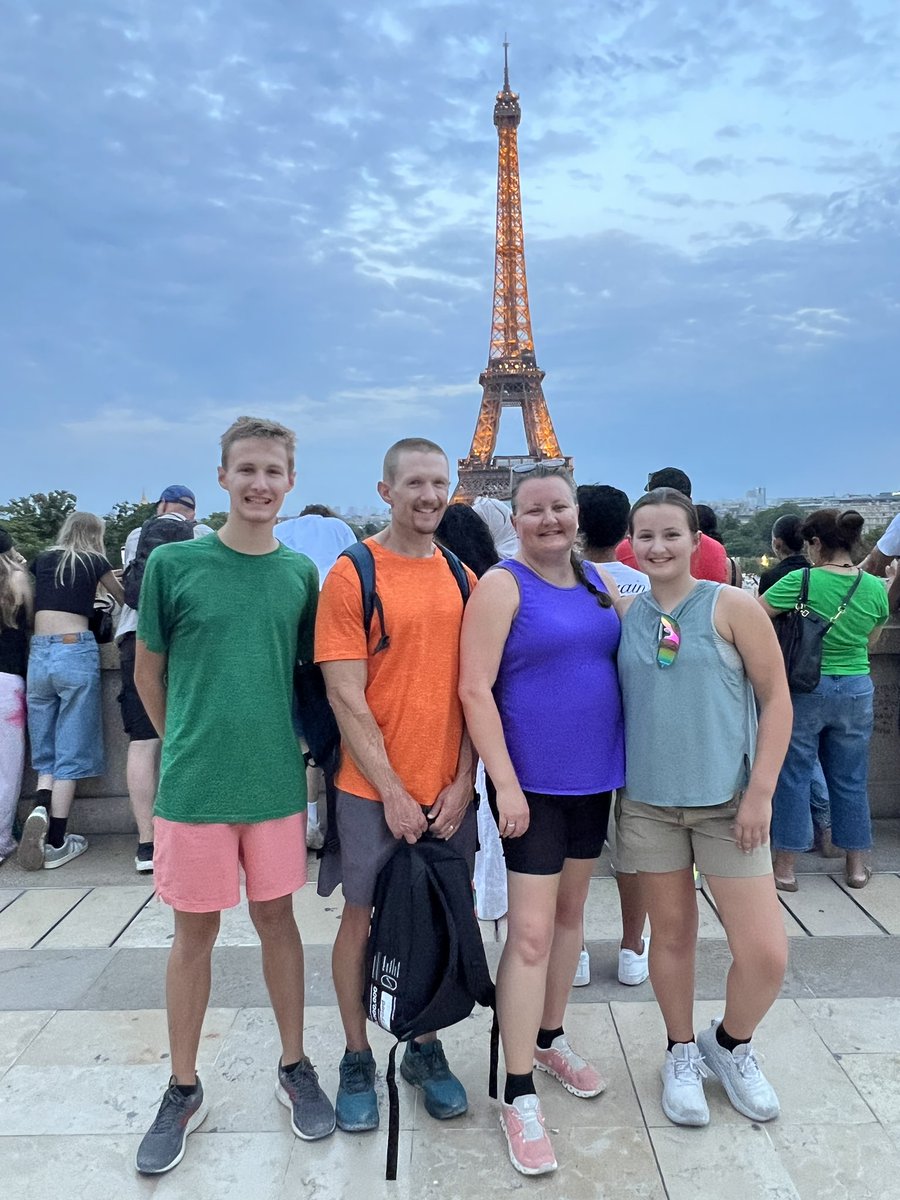 Katherine Leonard (@hshs_leonard) on Twitter photo Feeling incredibly lucky to chaperone this unforgettable trip to Paris 🇫🇷, London 🏴 and Edinburgh 🏴 with our amazing HSHS students. Even more special to be able to share it with my family. Huge thanks to <a href="/HshsSherwood/">Dawn Sherwood, NBCT</a> for asking me to chaperone on this most amazing trip. Feeling incredibly lucky to chaperone this unforgettable trip to Paris 🇫🇷, London 🏴 and Edinburgh 🏴 with our amazing HSHS students. Even more special to be able to share it with my family. Huge thanks to <a href="/HshsSherwood/">Dawn Sherwood, NBCT</a> for asking me to chaperone on this most amazing trip.