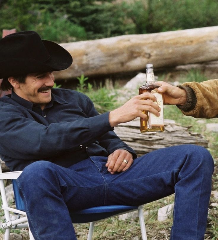 acervobrokeback's tweet image. Devemos falar mais sobre o Jack de bigode