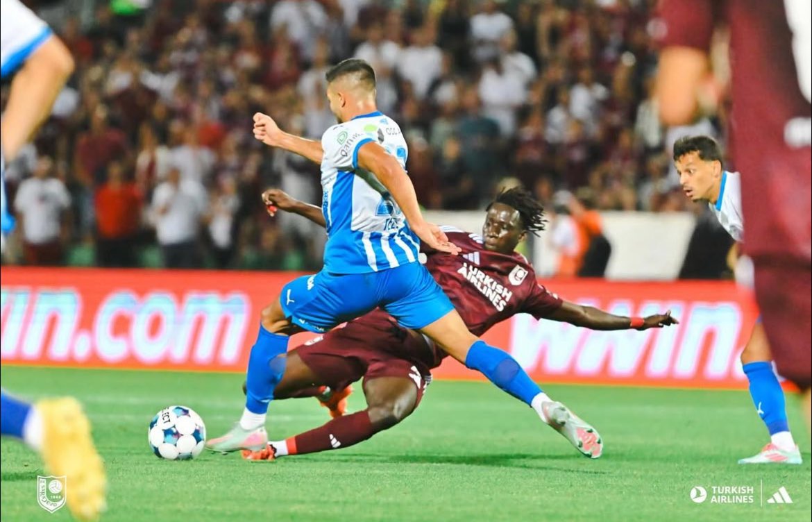 SarajevoFooty's tweet image. Fulltime.

FK Sarajevo 2:1 CS Universitatea Craiova

A lot of people are going to be disappointed with that scoreline after the way we played, and rightfully so. But we showed incredible signs tonight that should give us optimism looking forward. 

Second leg in Romania next…