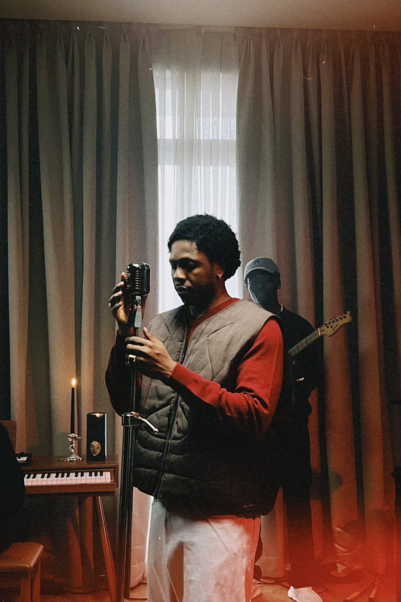 iRuntown's tweet photo. MOOD SWINGS https://t.co/fPStJpw8oU
