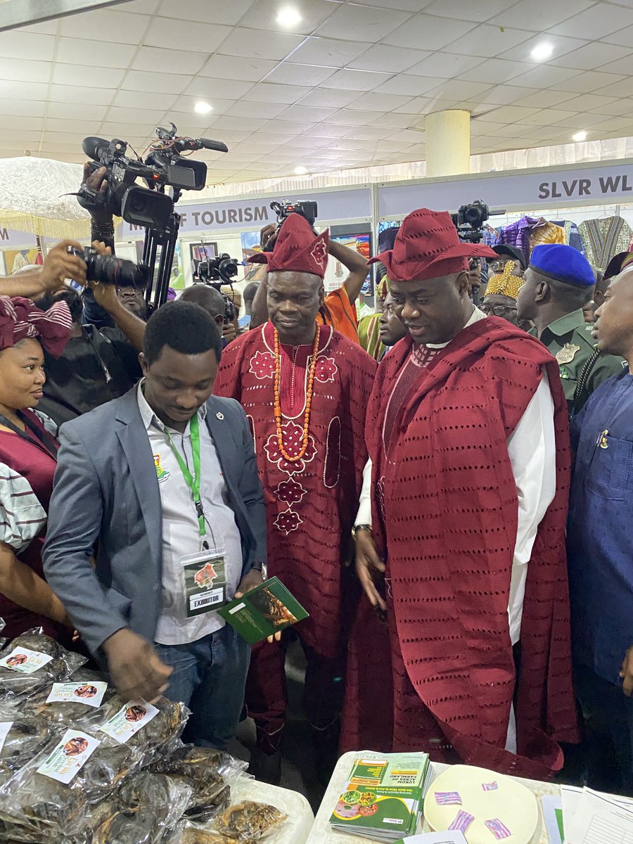 ejawaourfish's tweet image. Ejawa at #ITSOyoState2025 today with @seyiamakinde .
Proud to witness Oyo’s tourism future and be part of sustainable investment conversations.
#EjawaAtITSOyoState2025 #OyoTourism
#oyostate
#tourism