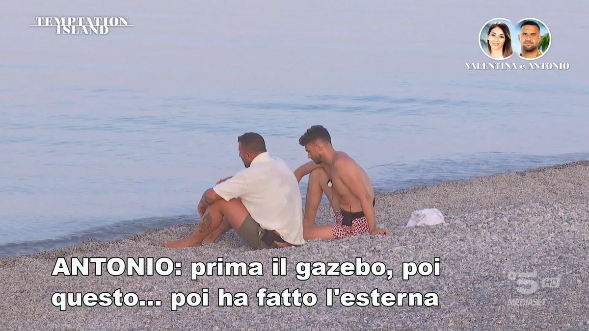 heythreshold's tweet image. perché quel gazebo per lui era importante, era come un figlio!  ⚰️

#temptationisland