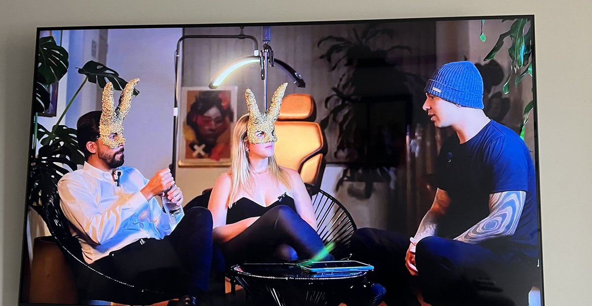 Una pareja con la que siempre nos identificaremos. Que interesantes sus formas de ver estos temas. Recomendadisimos y candentes 🔥
<a href="/Tony17887Majo/">Majo&Tony</a> 
youtu.be/aMu0tp0u8LE