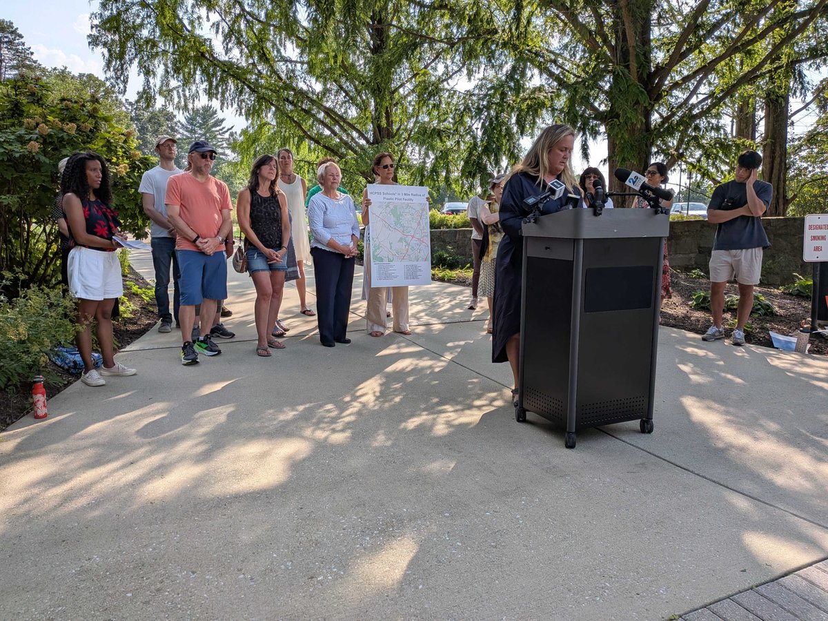 Howard County Councilmember Liz Walsh <a href="/LizWalshHoCoD1/">Liz Walsh</a> called for an independent review of W.R. Grace's proposed "chemical recycling" pilot project. 

"It is extraordinary that Cedar Creek residents stood up and said no more."