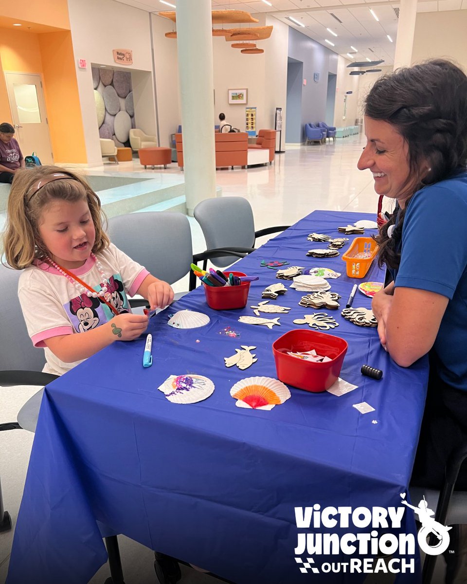 VictoryJunction's tweet image. Carilion Camp Day = joy, connection, and a little bit of Camp fun in the middle of the week!✨
Our outREACH team brings the fun of Camp beyond our gates and makes sure every child gets a chance to just be a kid - no matter where they are!
