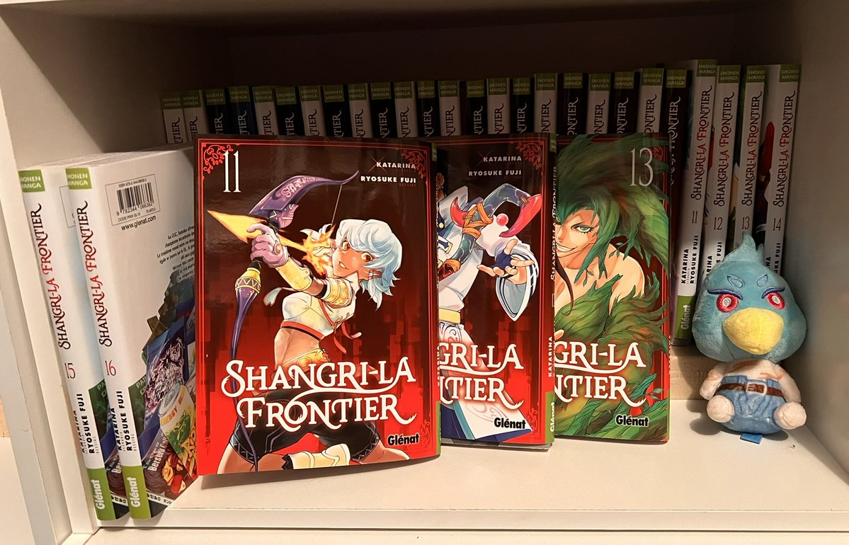 ghinrey's tweet image. Et hop, on rajoute les 3 dernières couvertures spéciales FNAC à la collection de Shangri-La Frontier !