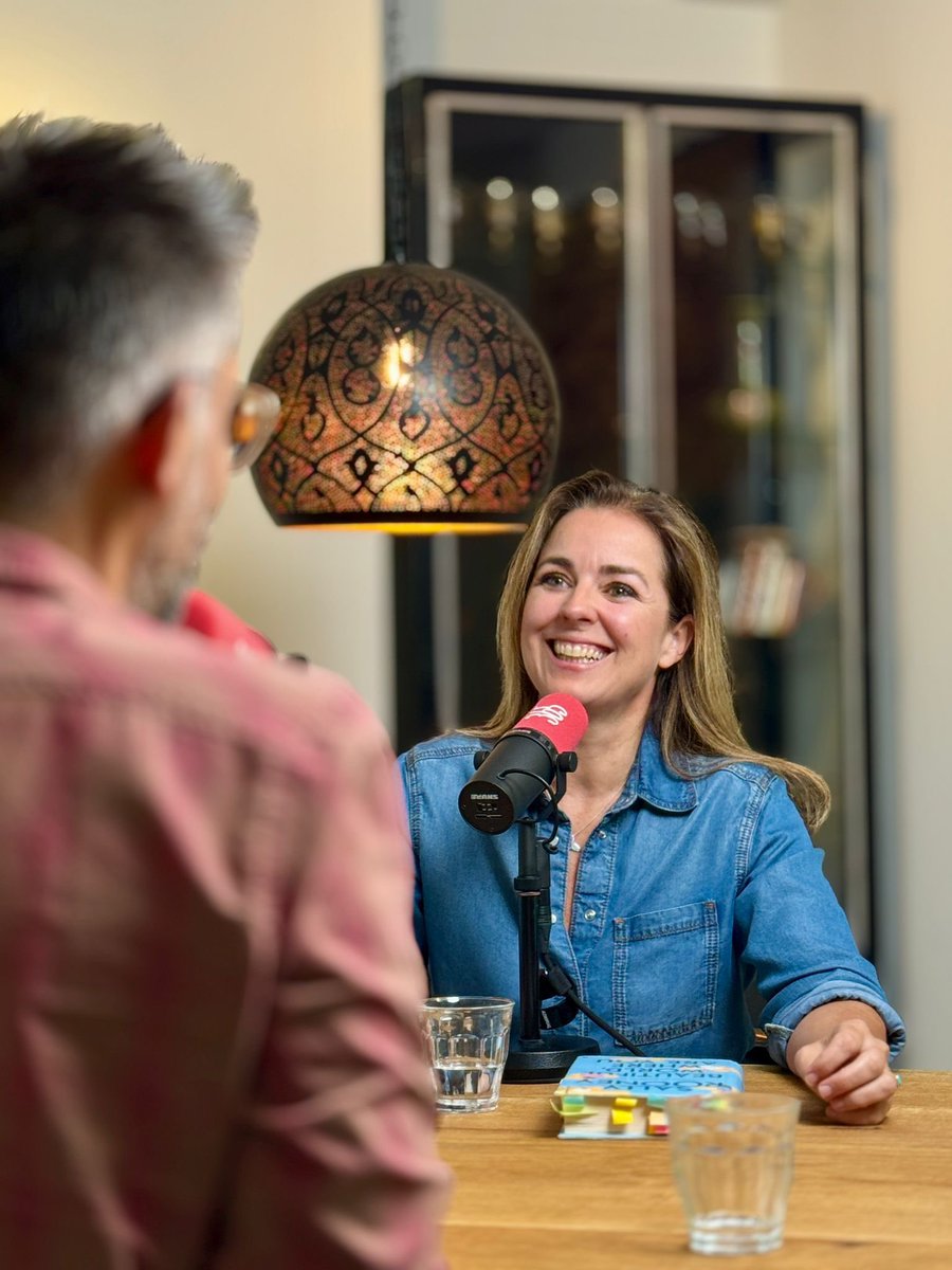 Mijn gesprek met <a href="/mariannethieme/">Marianne Thieme</a>, oprichter van de PvdD, van wie ik onder de indruk ben. We praten over innerlijke vrede, nut vs waarde, over geloof, crisis en de ogen van haar hond. Nu gratis te luisteren: open.spotify.com/episode/41oOgP…