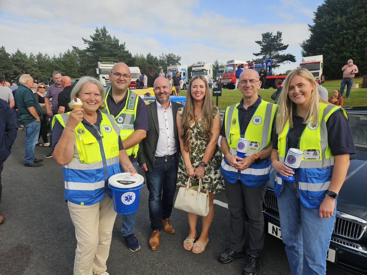 SorchaEastwood's tweet image. Hell yes 🙌 😎😎
Getting to drive a big lorry!!! 🚛 🚛
Absolutely brilliant evening at Mid Down & Lisburn District Community First Responders fundraiser at Temple Golf Club!
Delighted that Graham, Lynda & the team got such a great turn out!
Lovely to meet with Mar-train…