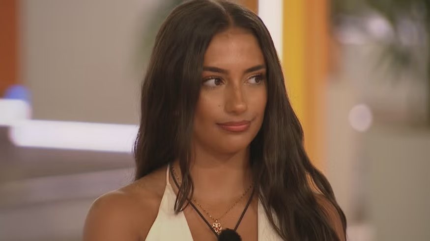 producers are so desperate to paint them in a bad light what happened to #BeKind??

#loveisland #loveislanduk
