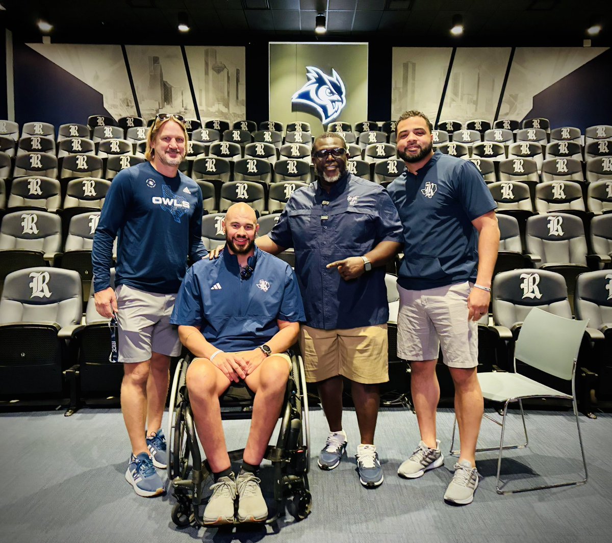 ChipBaker19's tweet image. Had a great time doing interviews with Rice Univ Football Coaches! Great guys with great stories! I can’t wait to share. Thanks to Stephen Jackson, John Wilson and Chad Johnson. Go get it!!!@ricefootball @_co_jack @CoachWilson_ @CoachChadj
#riceuniversity #football #gogetit