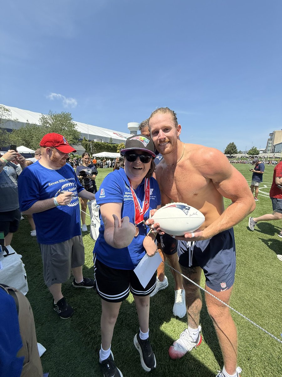 jessicalappin13's tweet image. Fun day with @SpOlympicsMA at @Patriots training camp today. Great seeing my friend @SchoolerBrenden and new coach and new players. Thank you @SpOlympicsMA