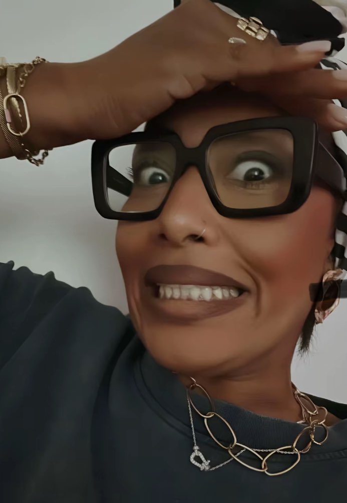 mlkaa6aa's tweet image. Désolée mais je préfère que Noah partent que Aïmed sorry not sorry je comprend les gens qui ne sont pas du même avis ✋🏽
#SecretStory #secretstory