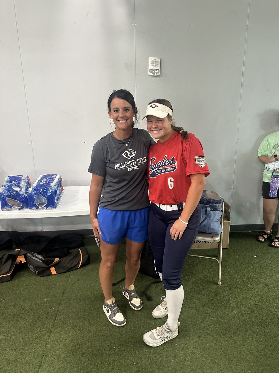 Had a great time at the Dobbin’s offensive clinic today. I learned a lot of new drills to improve my skill. A huge thanks to all the coaches that put this camp on! <a href="/JURoyalsSB/">Johnson University Softball</a> <a href="/DaynaCarter5/">Dayna Carter</a> <a href="/hannah_devault9/">Hannah DeVault</a> <a href="/CoachStiffler9/">Jessica Stiffler</a> <a href="/PSCCSoftball/">PSCCSoftball</a>