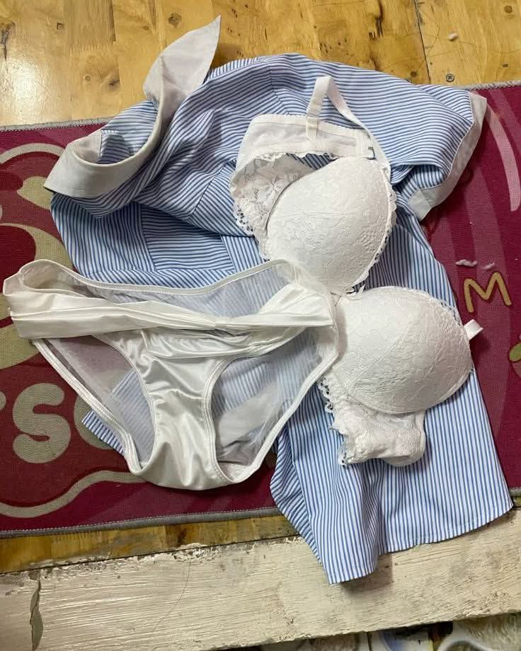 aliasma99068185's tweet photo. بدلي بعد حمام 💋👙 https://t.co/FvVALe9jjA