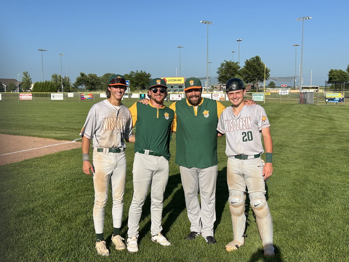 snipes_drew's tweet photo. Super thankful for a summer with Dairyland Collegiate League! 🧀👑 https://t.co/ISBqg1izqg