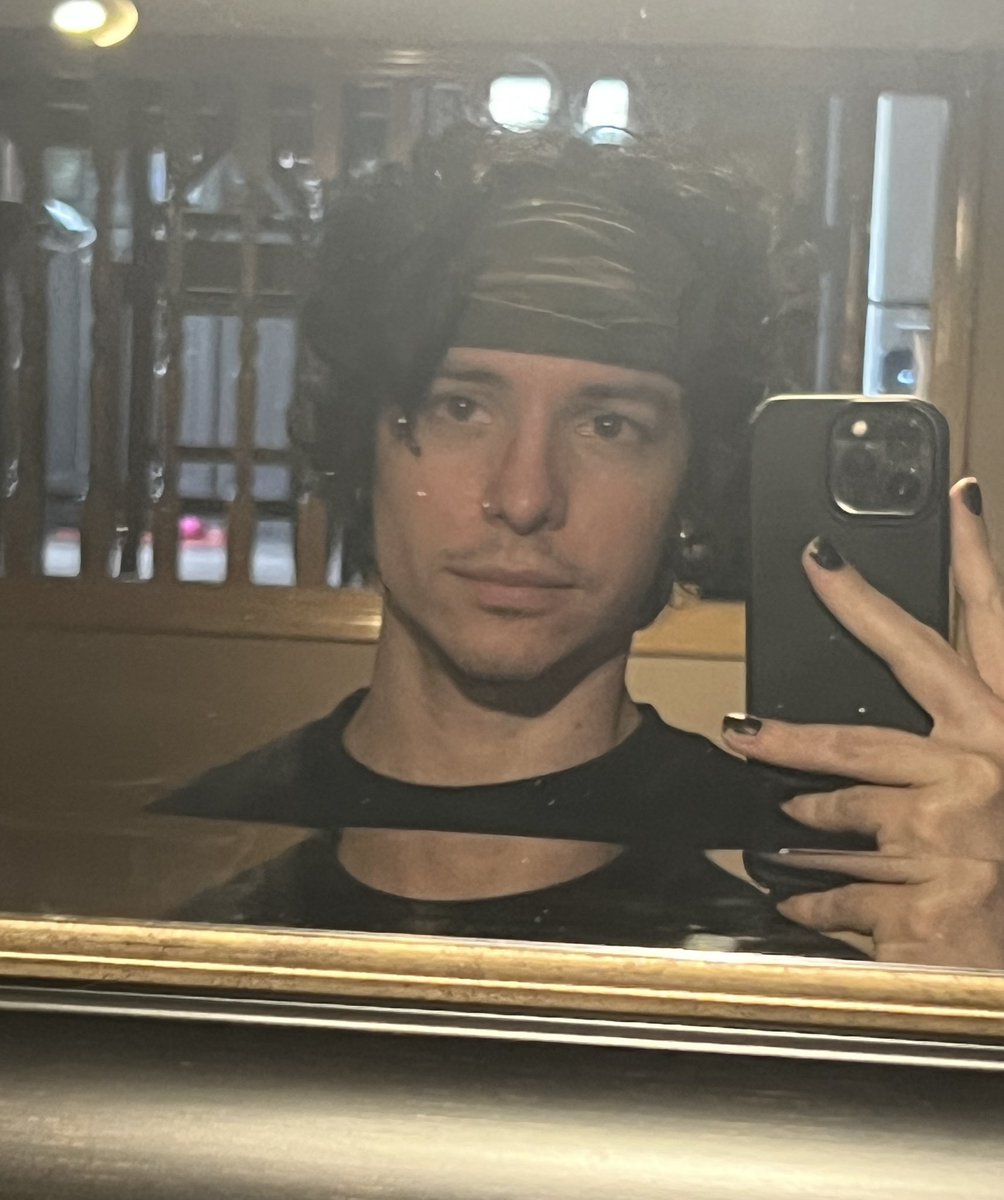 Jollz (@jollztv) on Twitter photo 